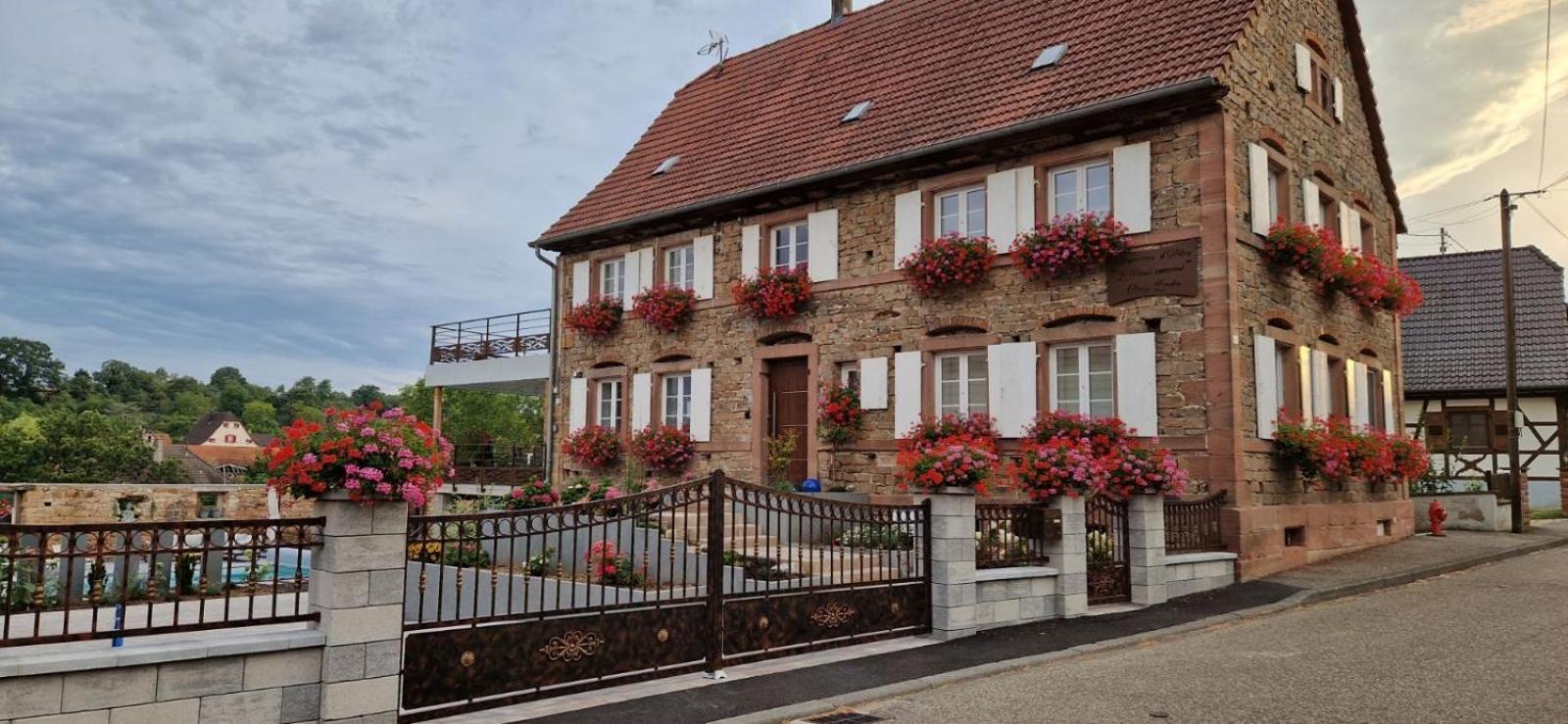 Chambres D'Hotes Chez Linda Stephane Le Passe Compose Preuschdorf Exterior photo
